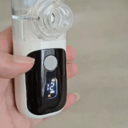 Nebuliser producing fine mist